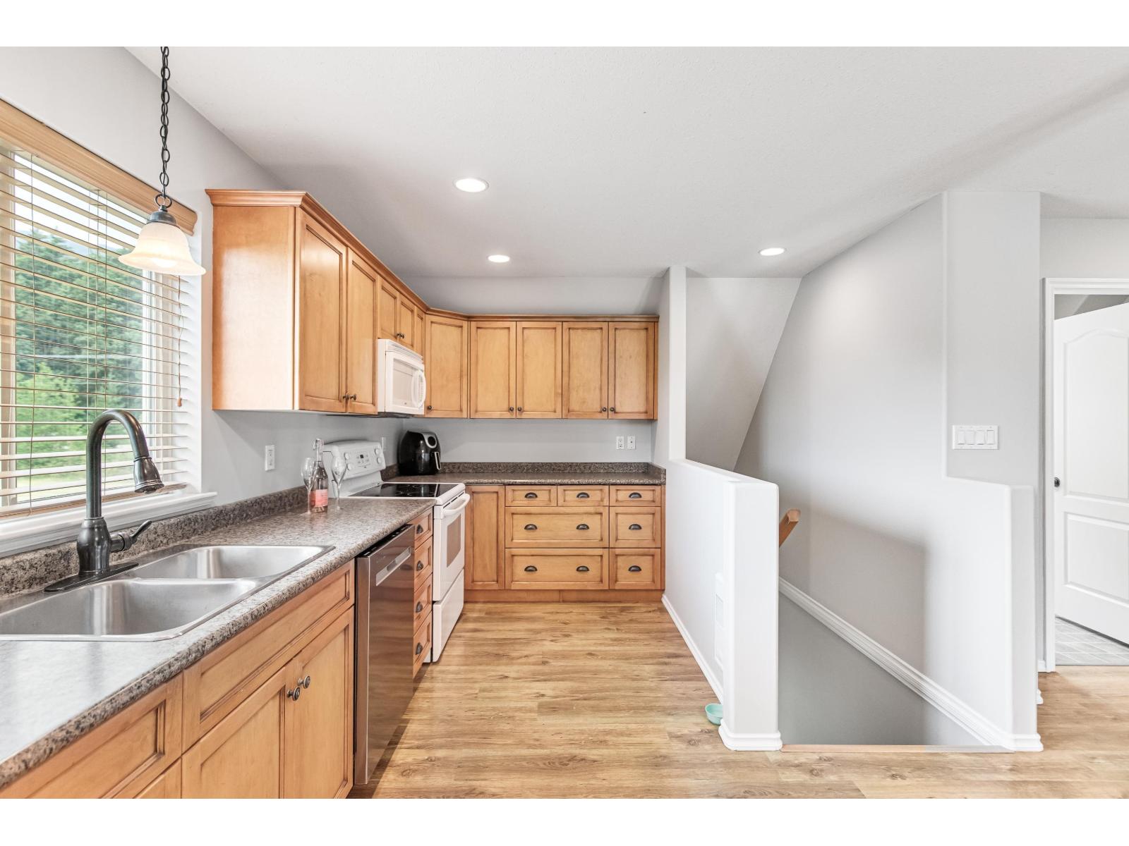 5260 MCCALLUM ROAD, Agassiz, Agassiz