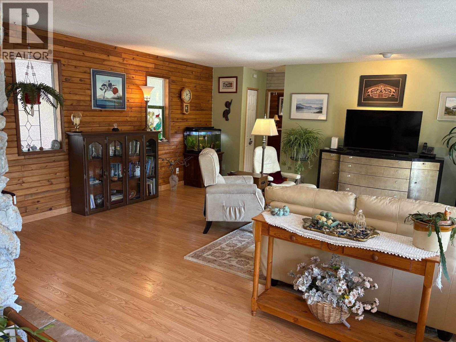 5199 KALLUM DRIVE - 26