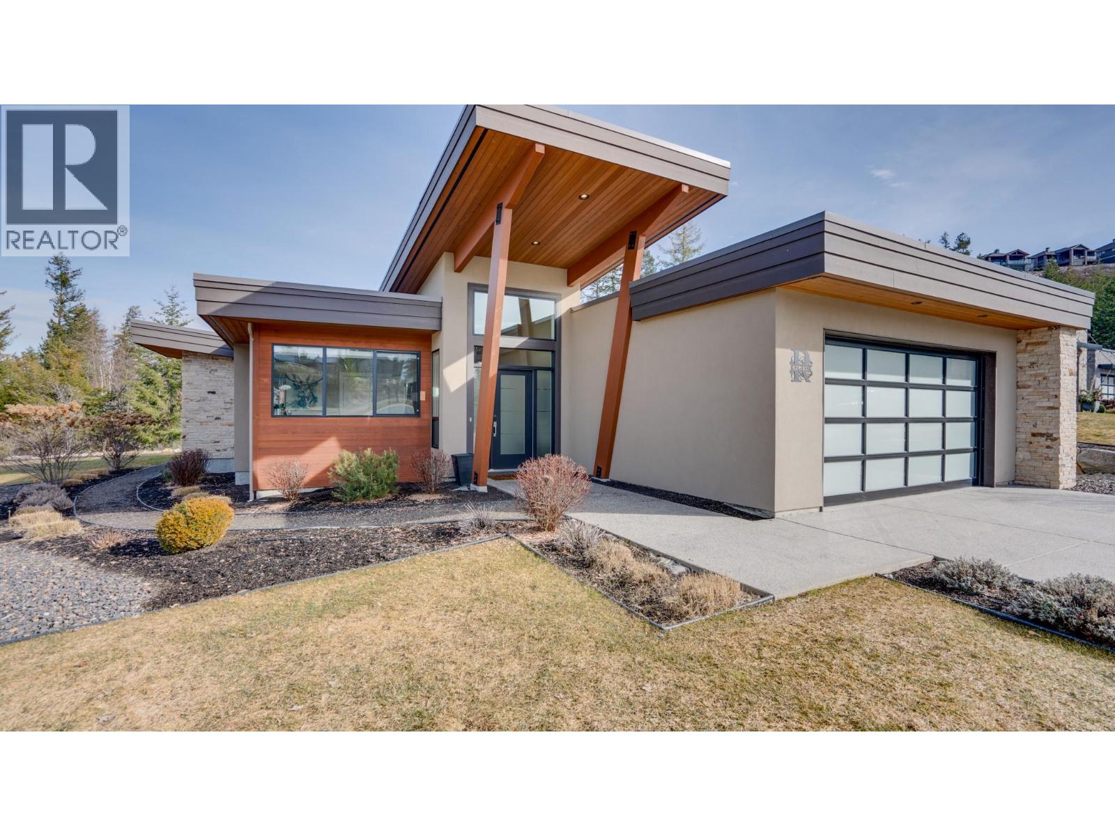 #1-450 Predator Ridge Drive, Vernon