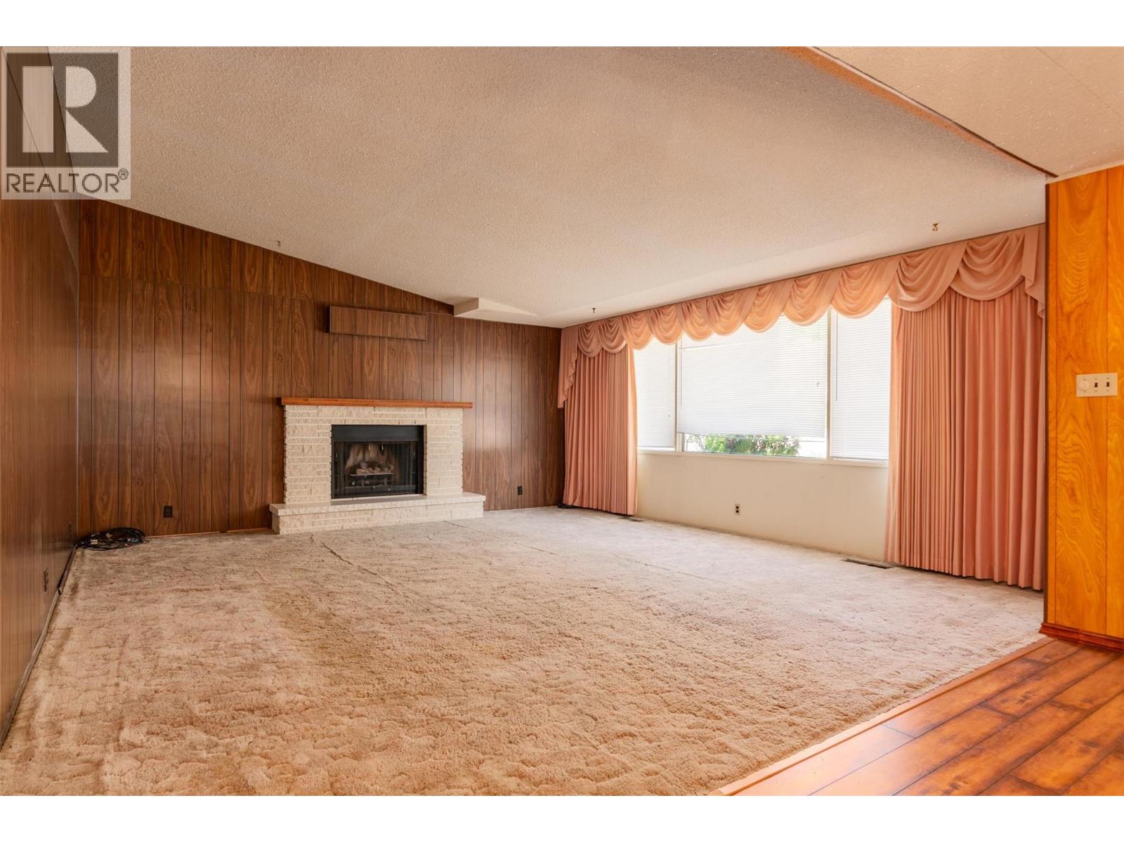235 10TH Avenue, Montrose