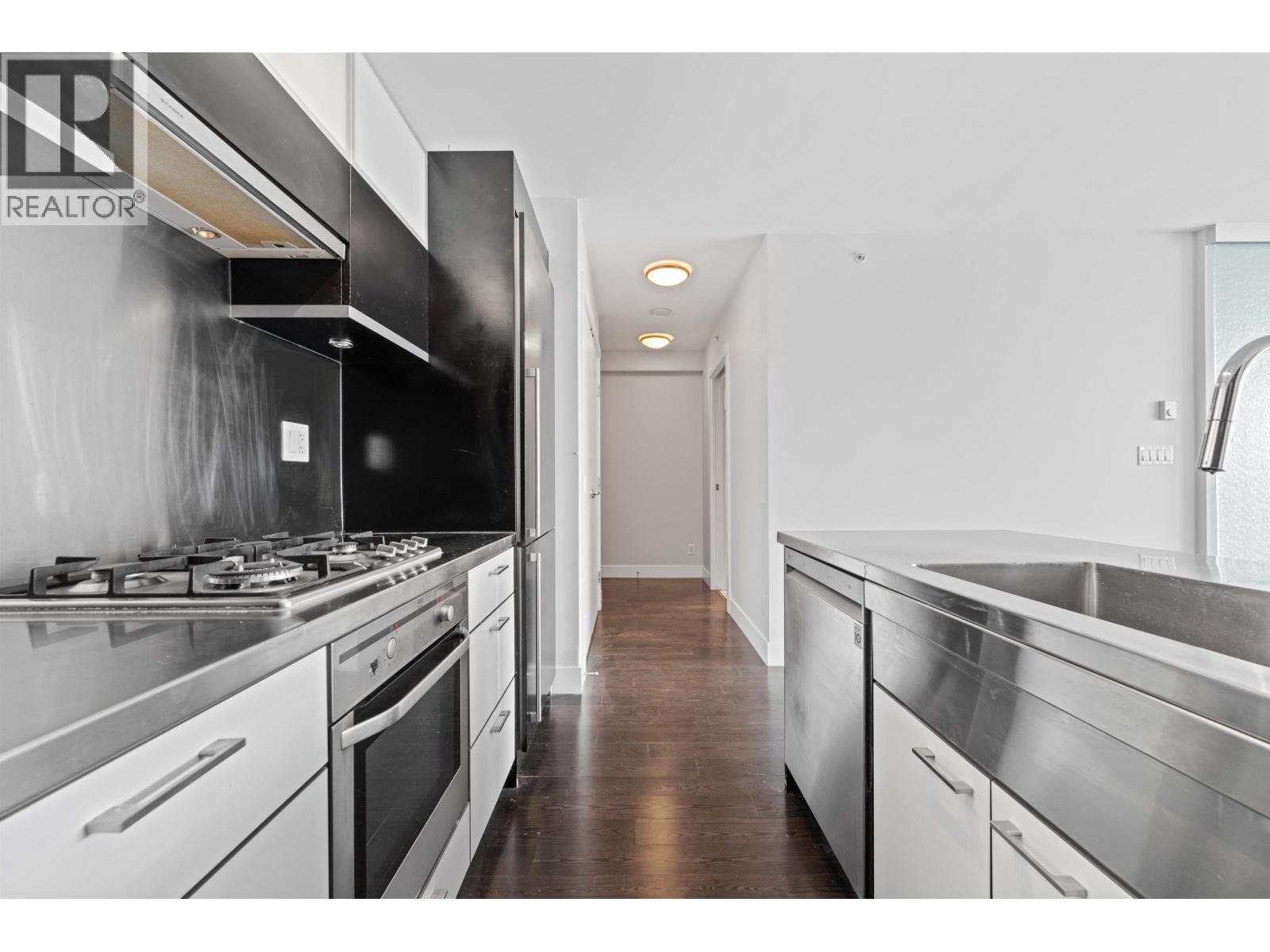 2703 535 SMITHE STREET, Vancouver