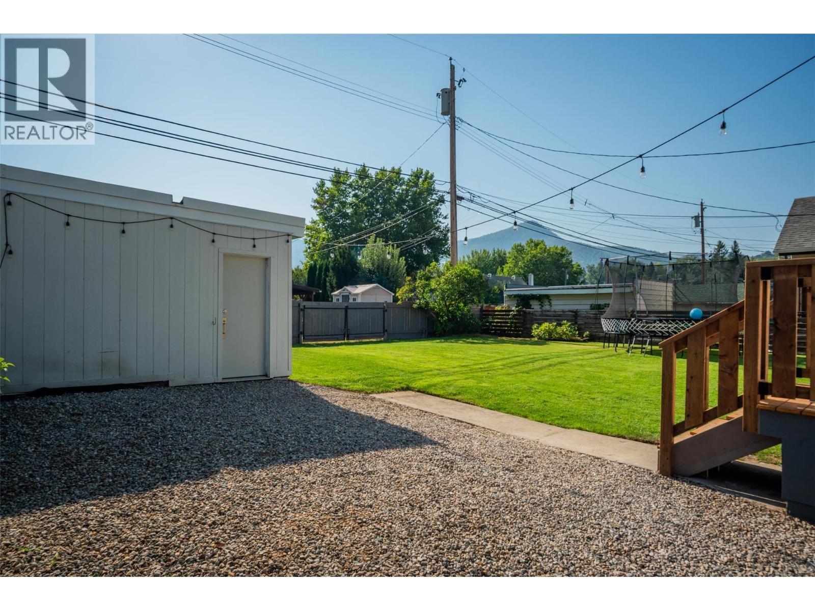 516 Portia Crescent, Trail