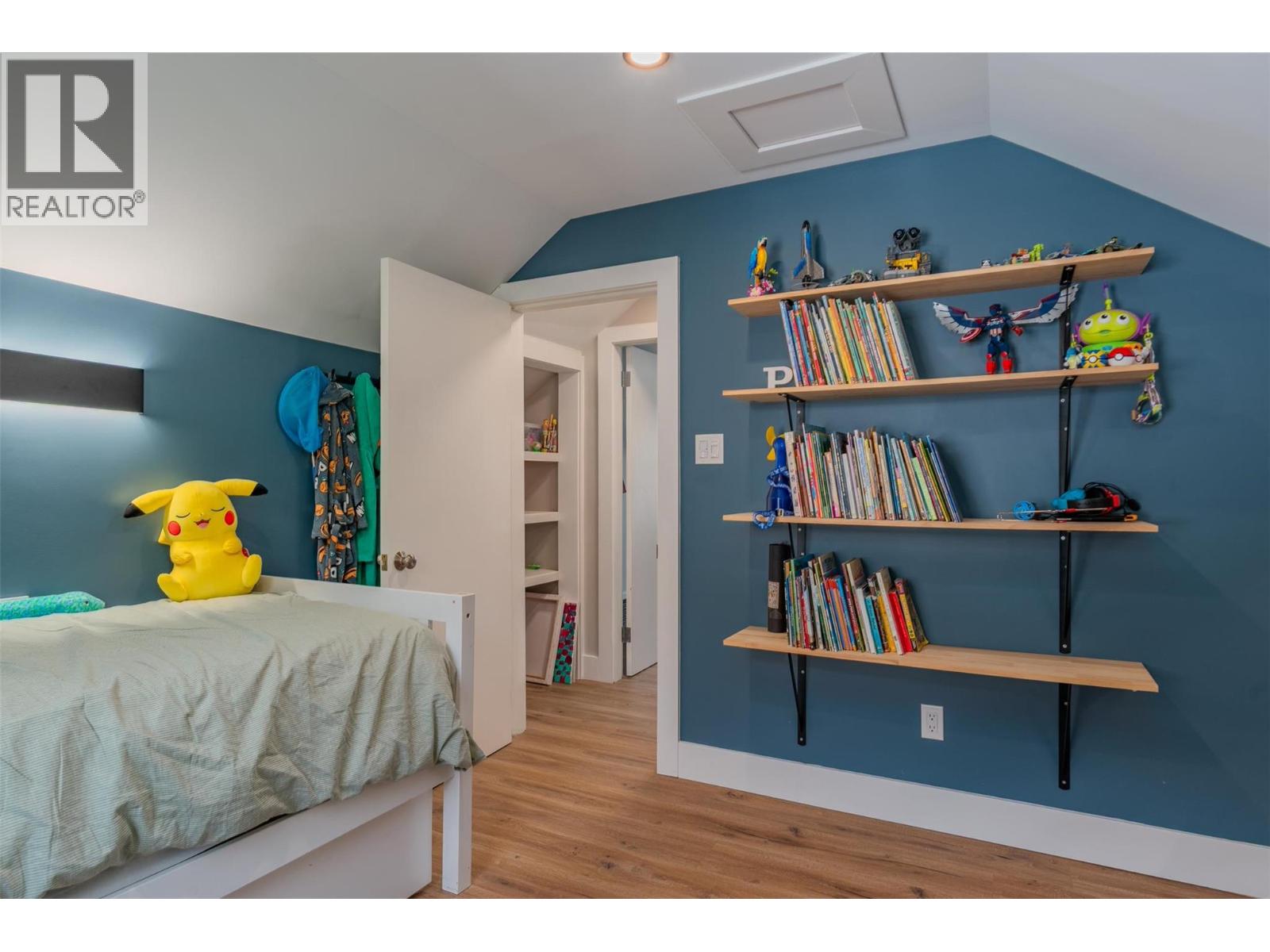 516 Portia Crescent, Trail