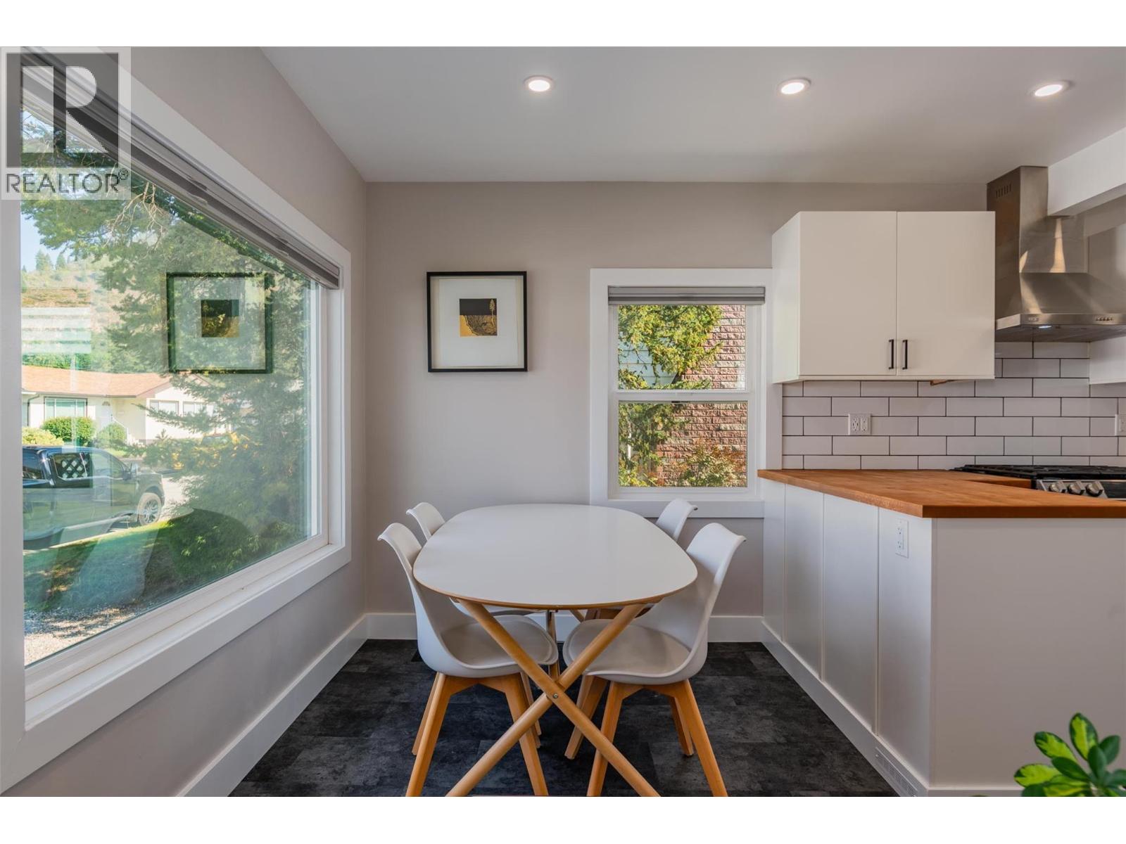 516 Portia Crescent, Trail