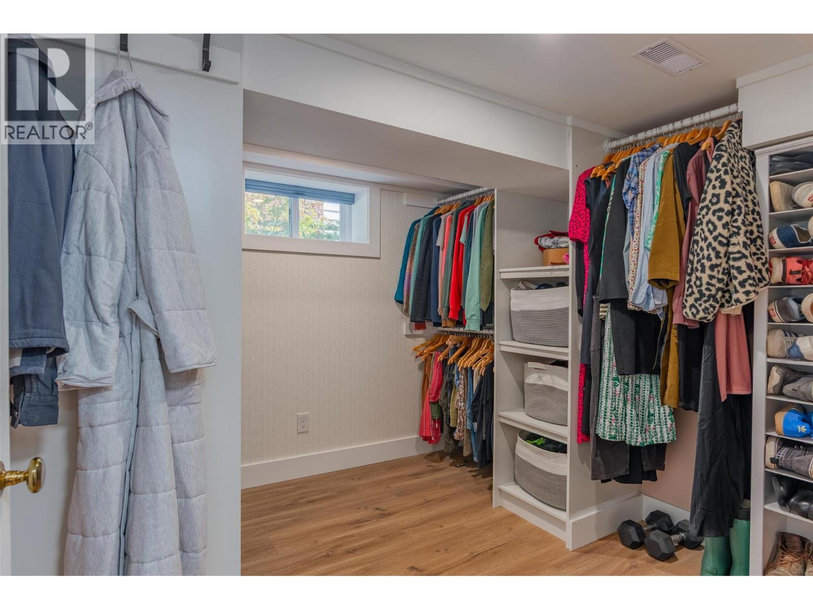 516 Portia Crescent, Trail