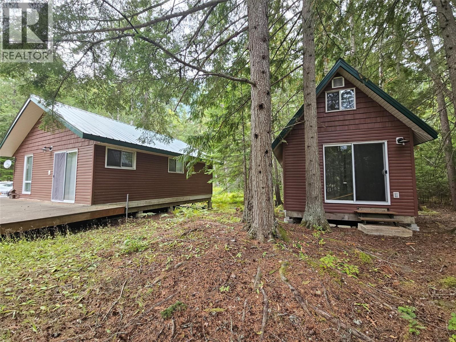 3848 ROCK ISLAND Road, Nakusp