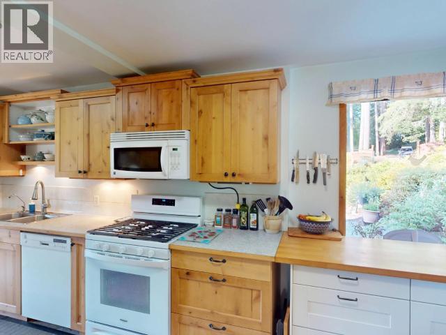 5062 SPRAGGE ROAD, Texada Island
