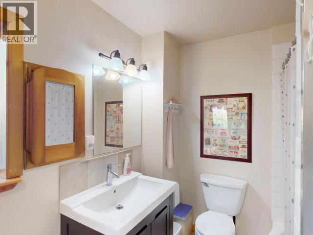 5062 SPRAGGE ROAD, Texada Island