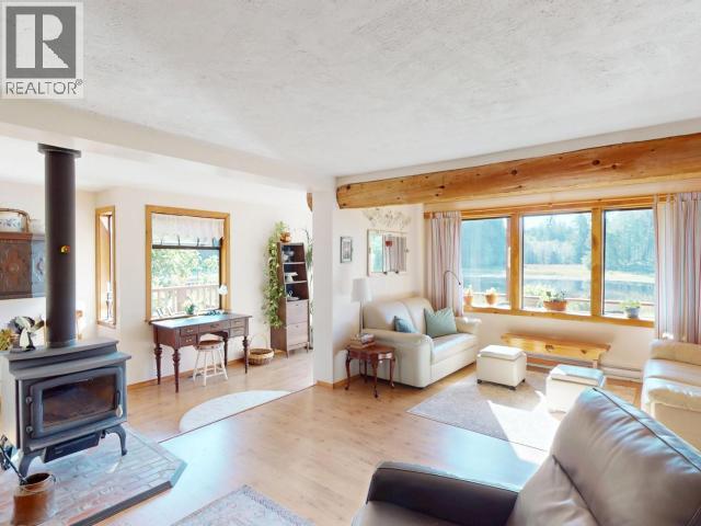 5062 SPRAGGE ROAD, Texada Island