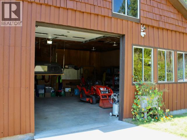 5062 SPRAGGE ROAD, Texada Island