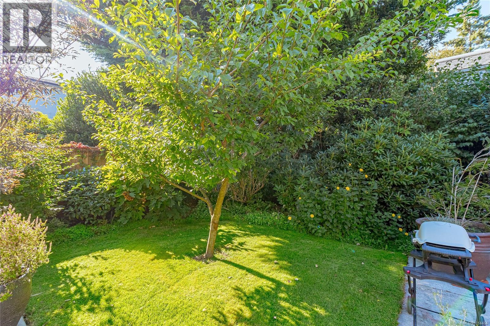 1082 Newport Ave, Oak Bay