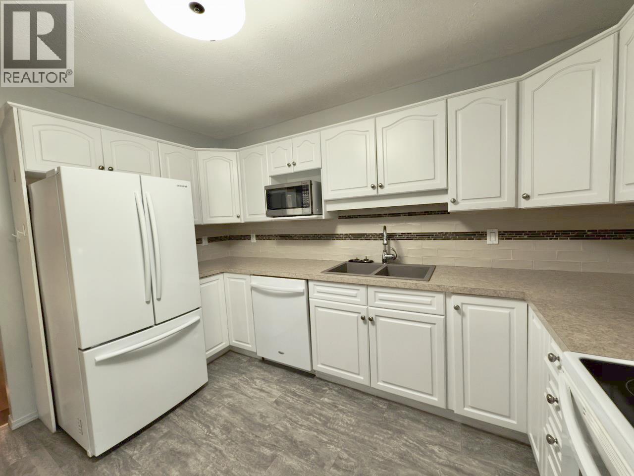 115 Redwing Place Unit# 27, Oliver