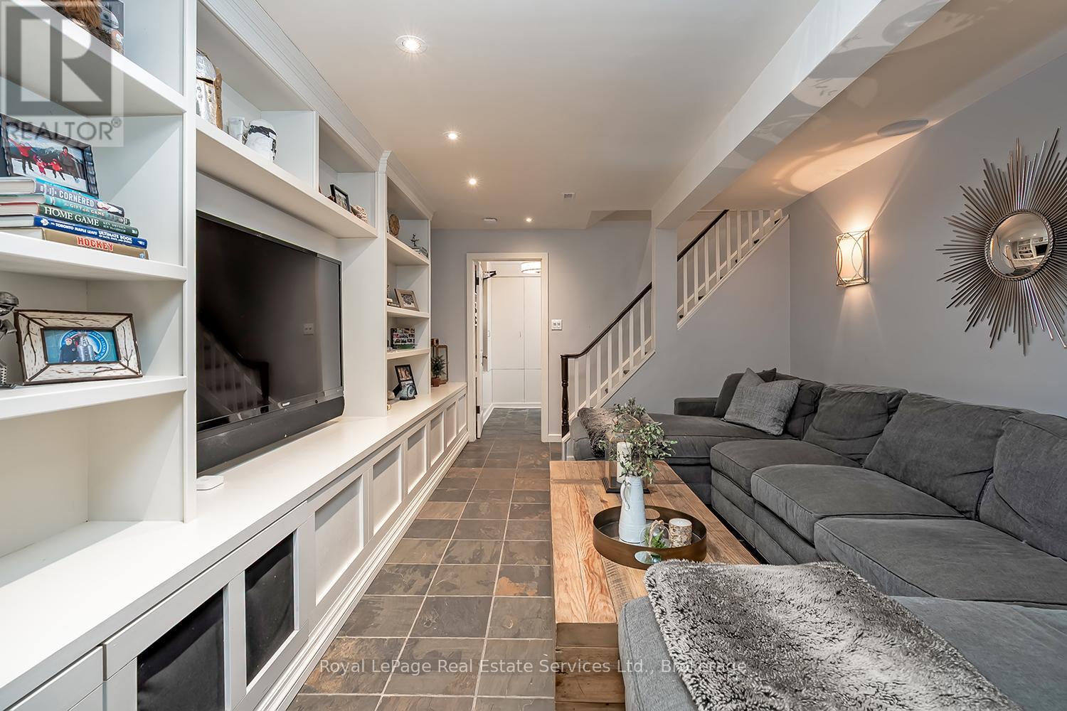 53 THOMAS STREET - 42