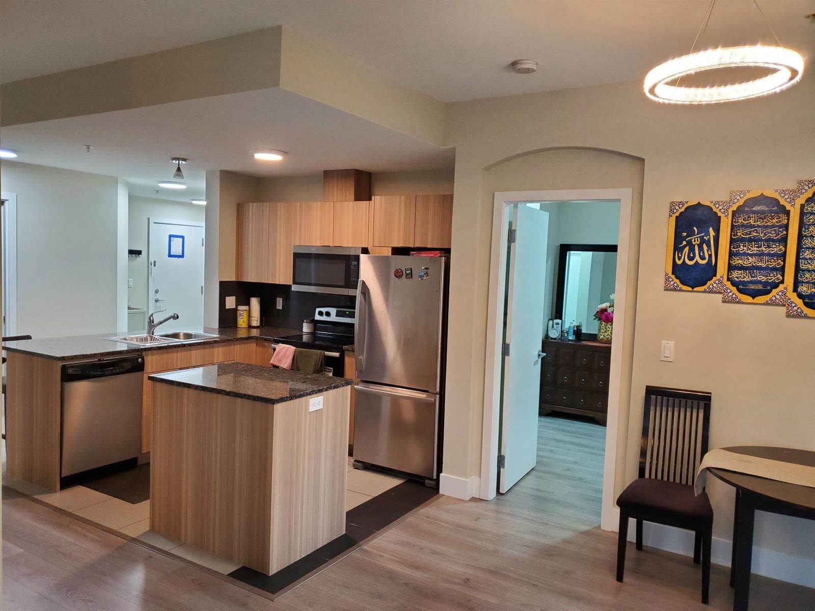 211 6688 120 STREET, Surrey