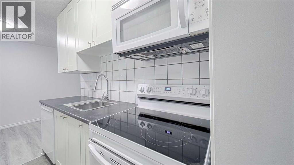 Single Family House for Sale in    Avenue NW Hounsfield Heights/Briar Hill Calgary 