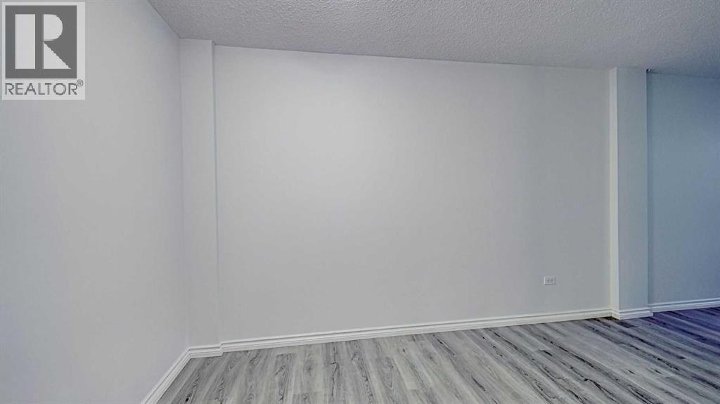 Single Family House for Sale in    Avenue NW Hounsfield Heights/Briar Hill Calgary 