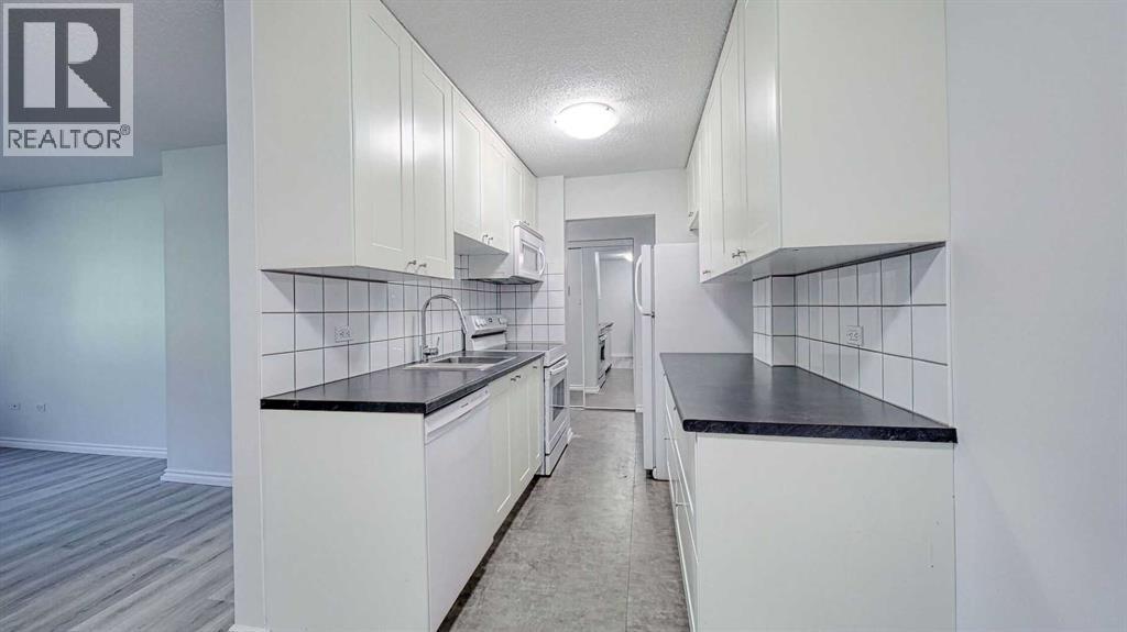 Single Family House for Sale in    Avenue NW Hounsfield Heights/Briar Hill Calgary 