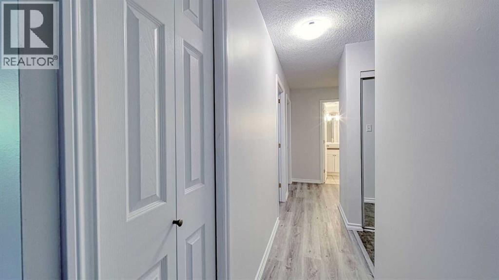 Single Family House for Sale in    Avenue NW Hounsfield Heights/Briar Hill Calgary 