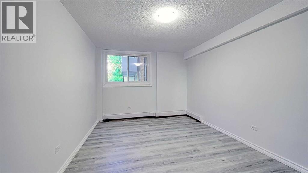 Single Family House for Sale in    Avenue NW Hounsfield Heights/Briar Hill Calgary 