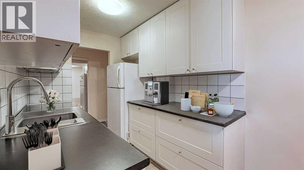 Single Family House for Sale in    Avenue NW Hounsfield Heights/Briar Hill Calgary 