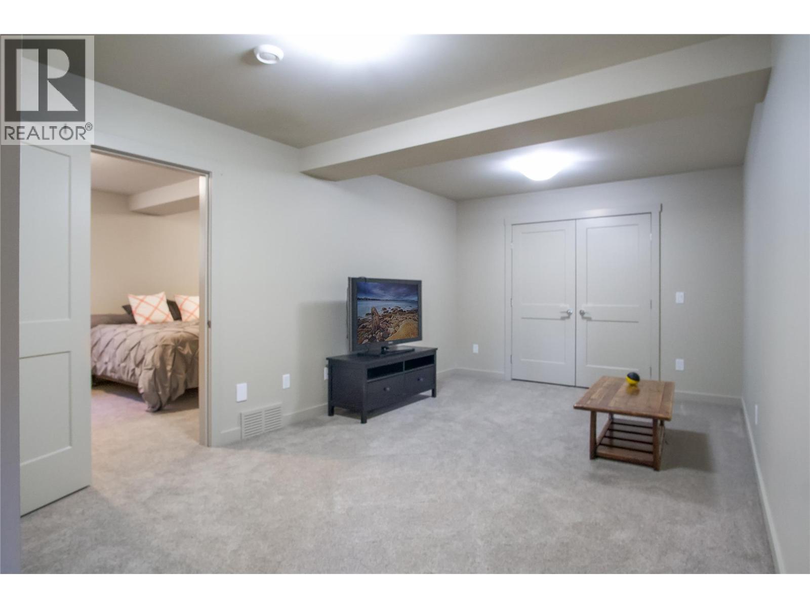 1037 Swansea Road, Invermere