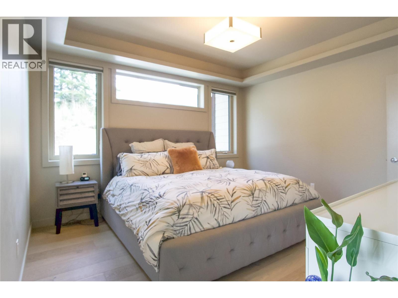 1037 Swansea Road, Invermere