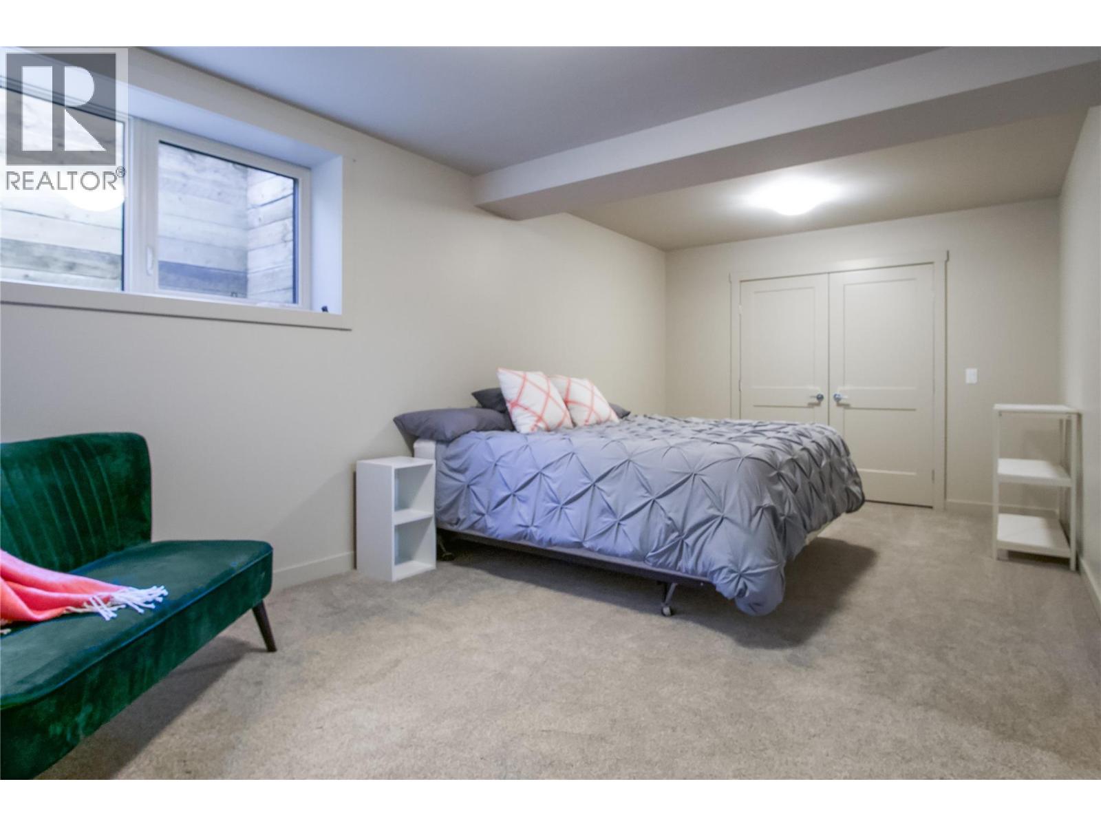 1037 Swansea Road, Invermere
