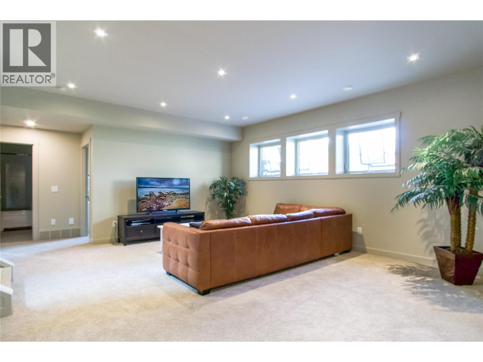 1037 Swansea Road, Invermere