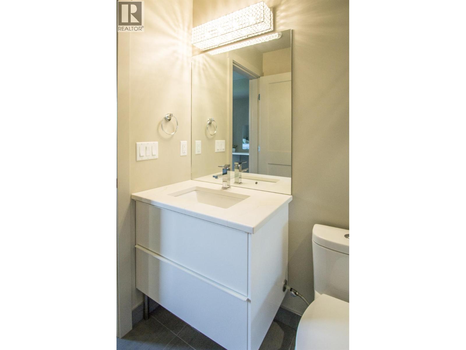 1037 Swansea Road, Invermere