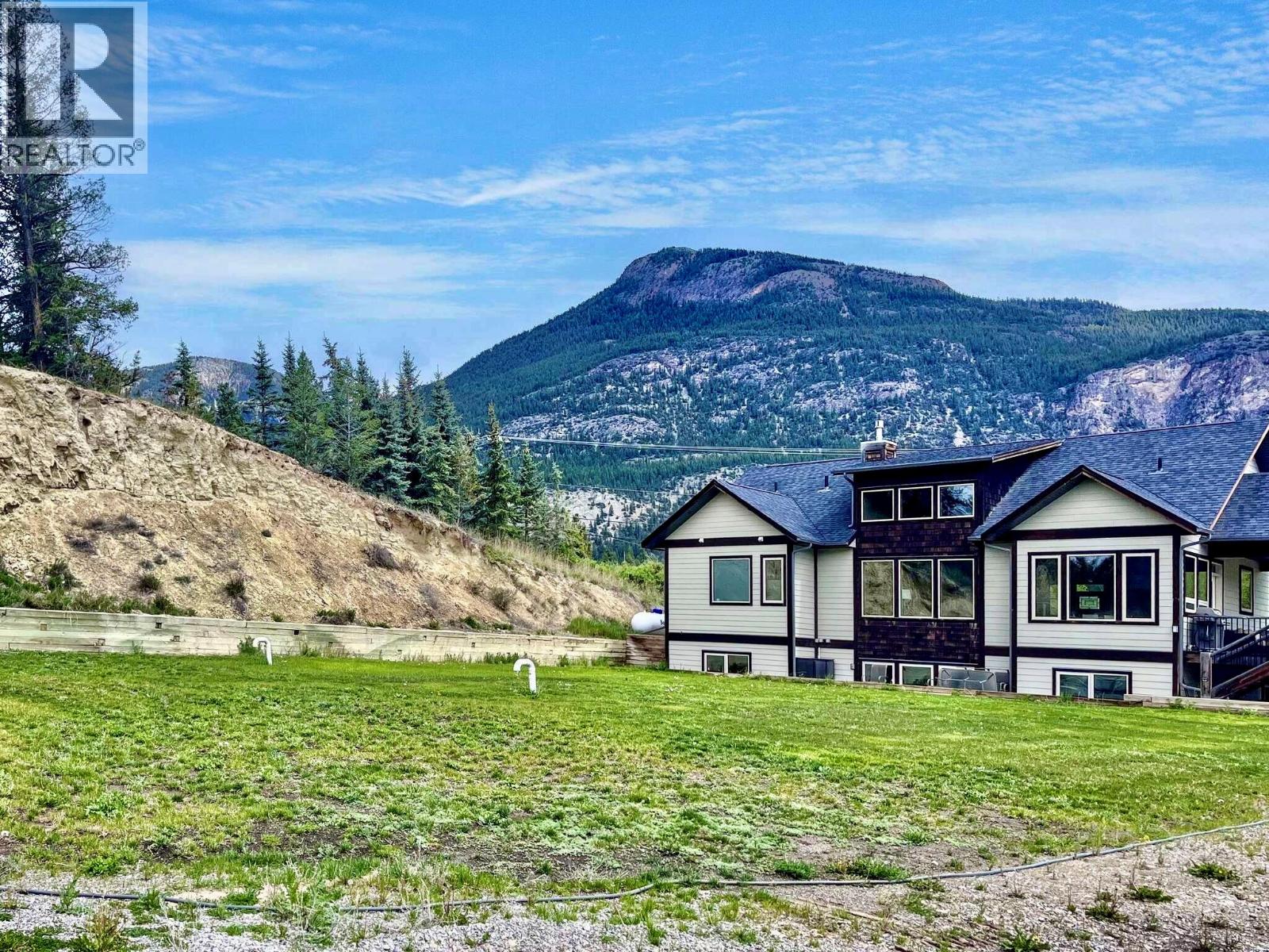 1037 Swansea Road, Invermere