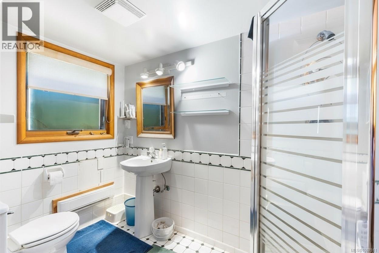 3705 Signal Hill Rd, Pender Island
