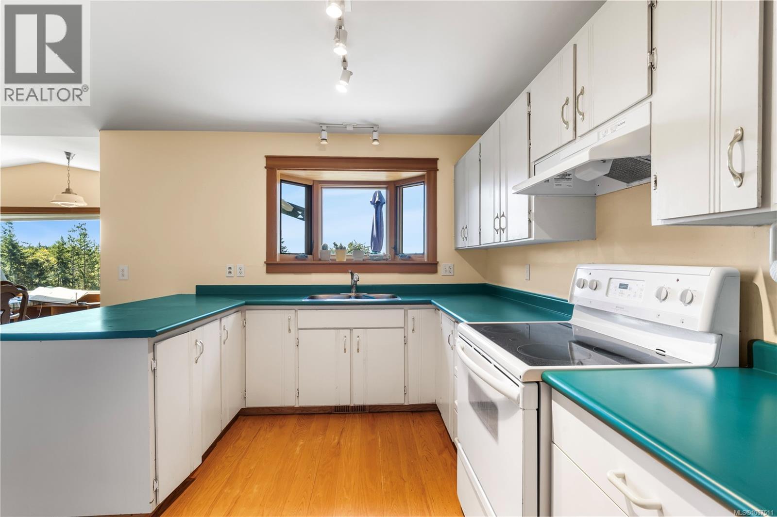 3705 Signal Hill Rd, Pender Island