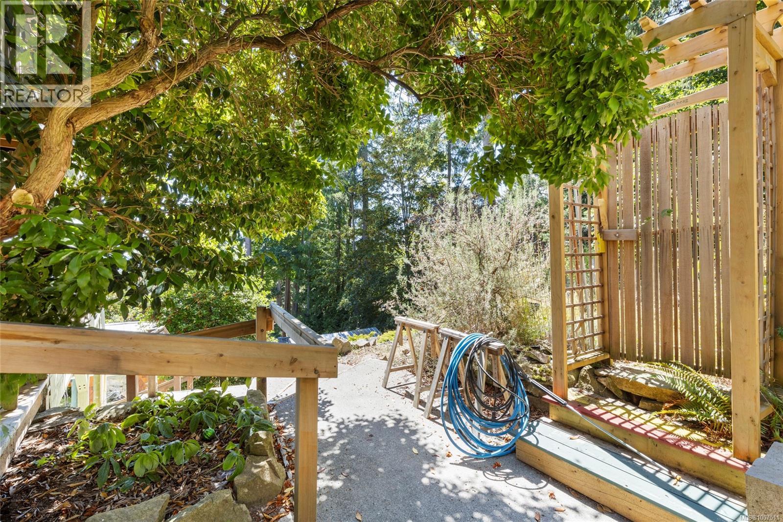 3705 Signal Hill Rd, Pender Island