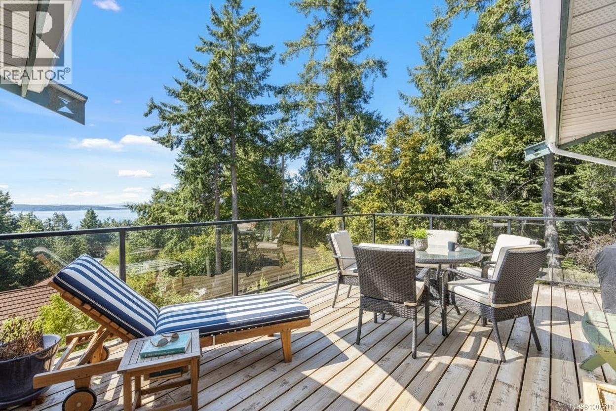 3705 Signal Hill Rd, Pender Island