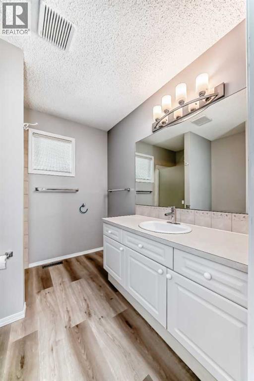 Single Family House for Sale in  Harvest Gold Place NE Harvest Hills Calgary 