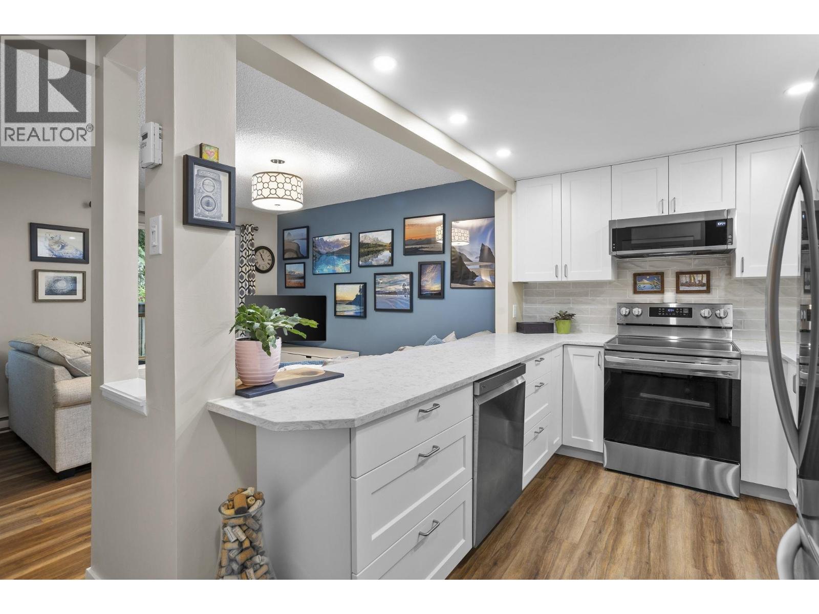 890 CUNNINGHAM LANE, Port Moody