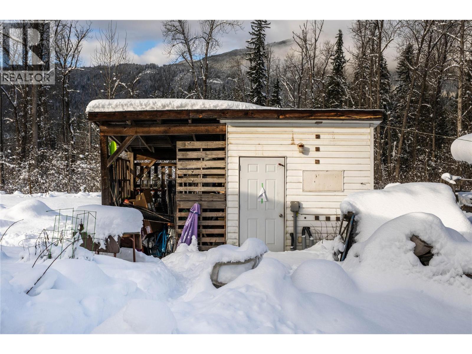  3643 Malakwa Road, Malakwa