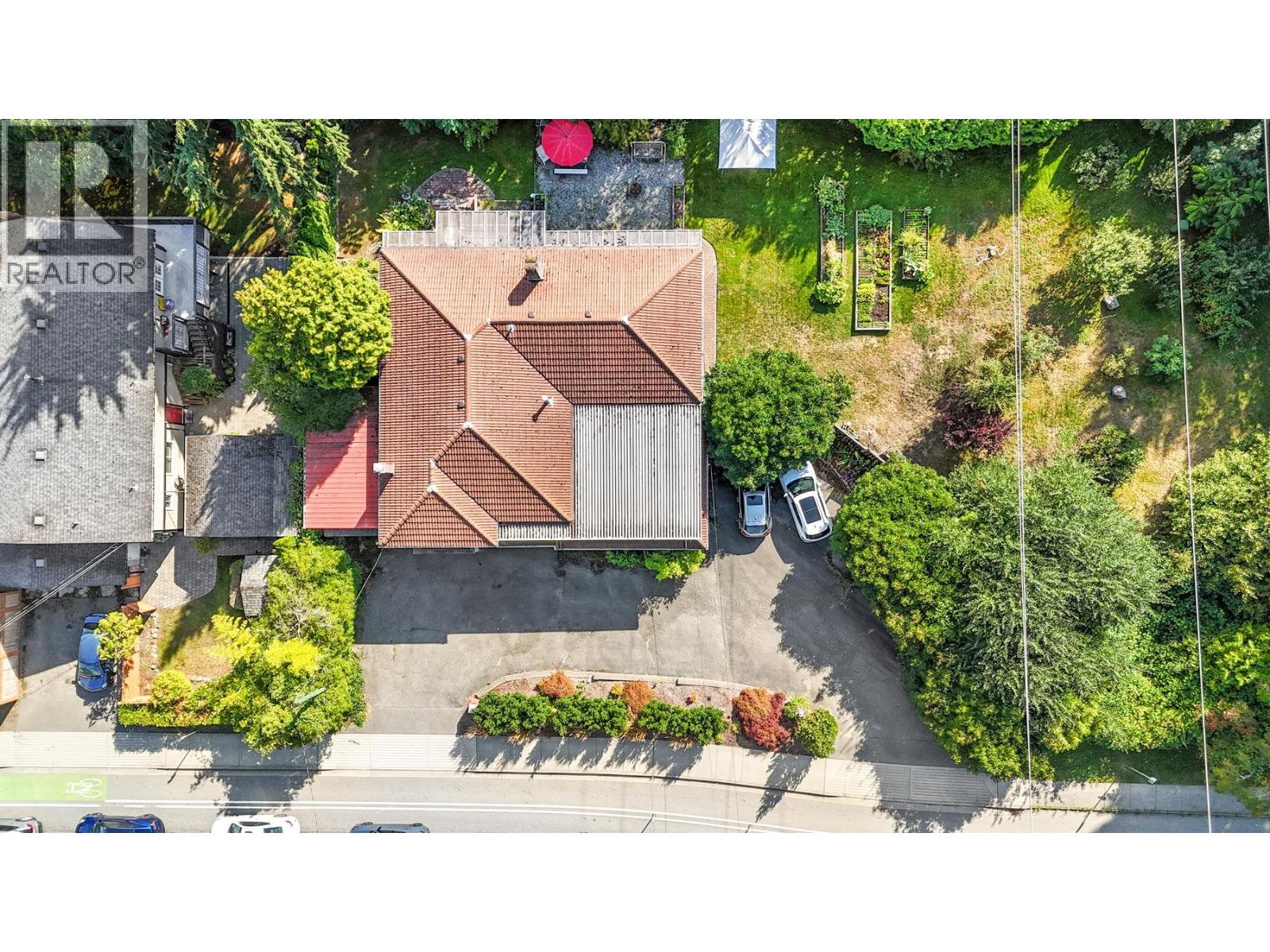 815 E 29TH STREET, North Vancouver