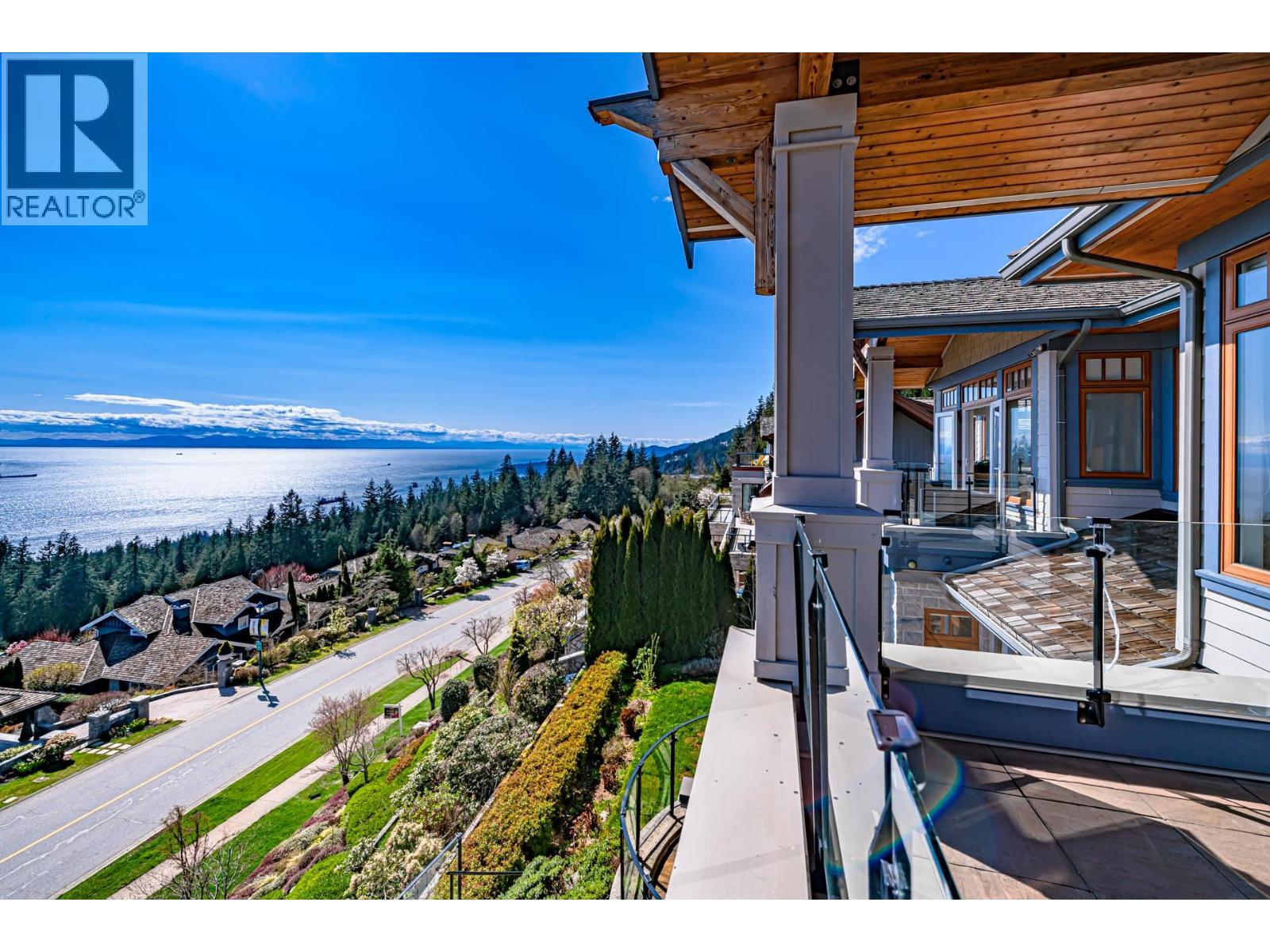 2420 HALSTON COURT, West Vancouver