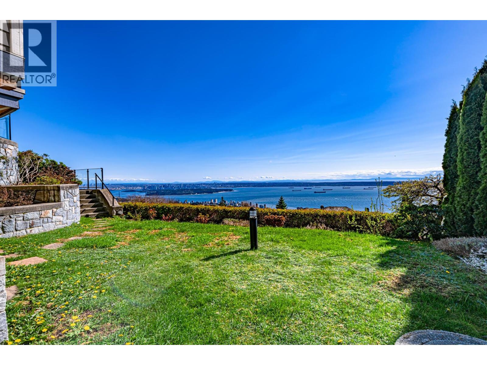 2420 HALSTON COURT, West Vancouver