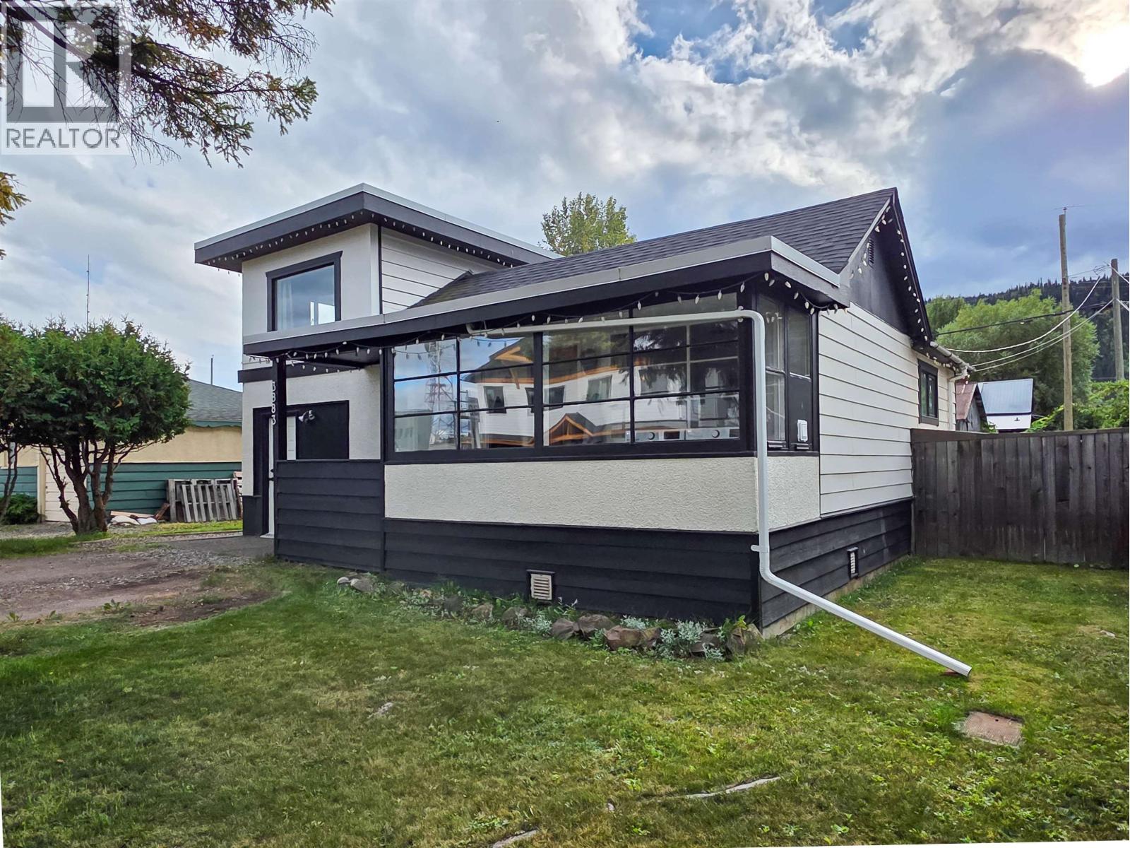 3883 3RD Avenue, Smithers