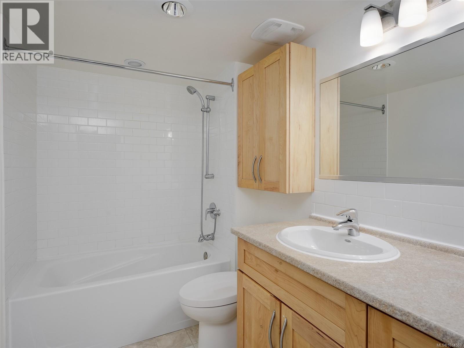 402 1159 Beach Drive, Oak Bay