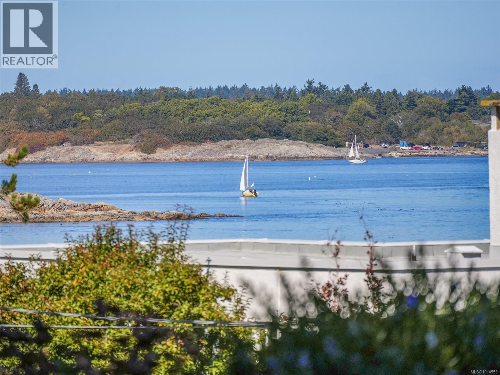 402 1159 Beach Drive, Oak Bay