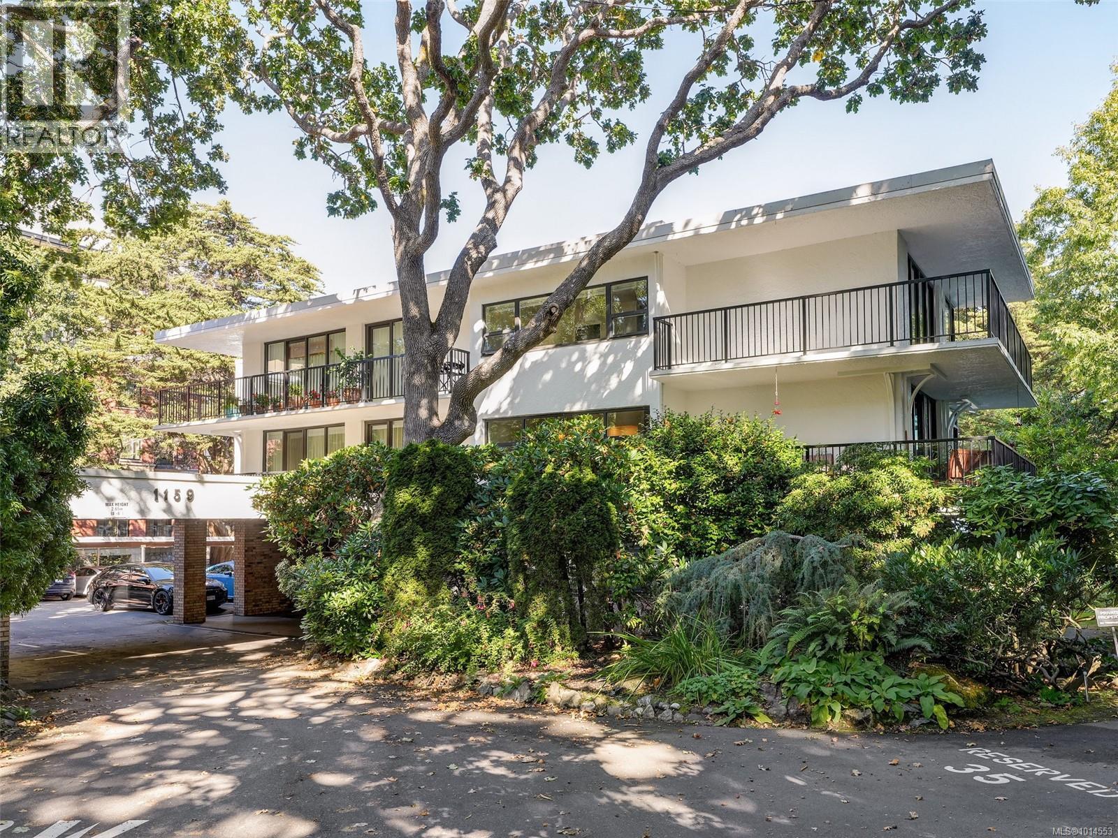 402 1159 Beach Drive, Oak Bay