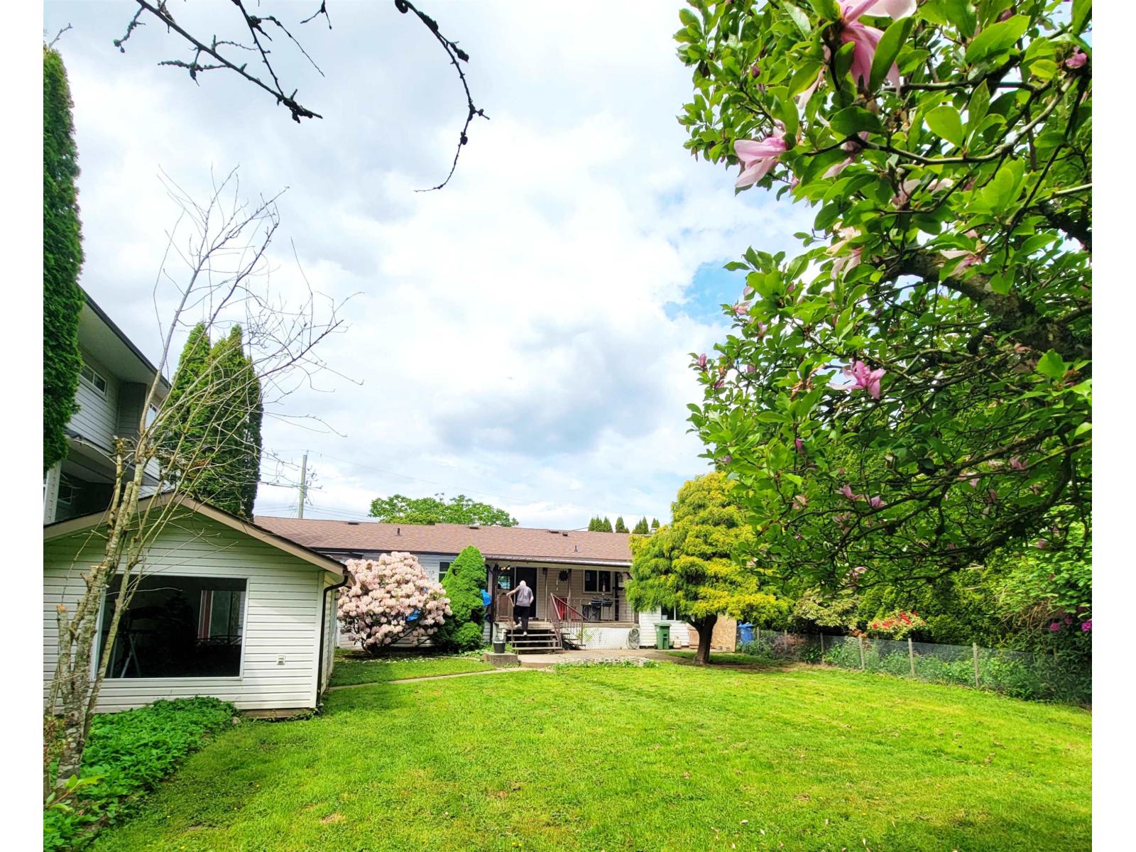 420 BEAR AVENUE, Harrison Hot Springs, Harrison Hot Springs