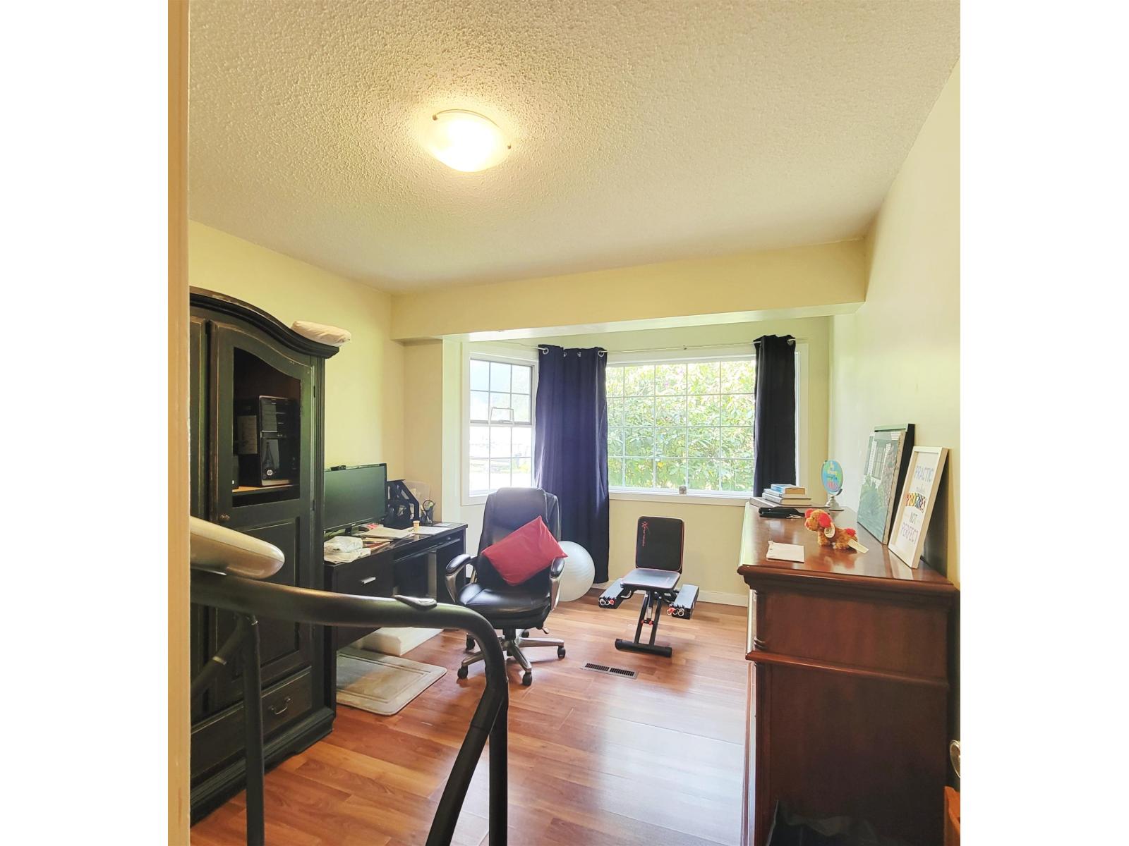 420 BEAR AVENUE, Harrison Hot Springs, Harrison Hot Springs