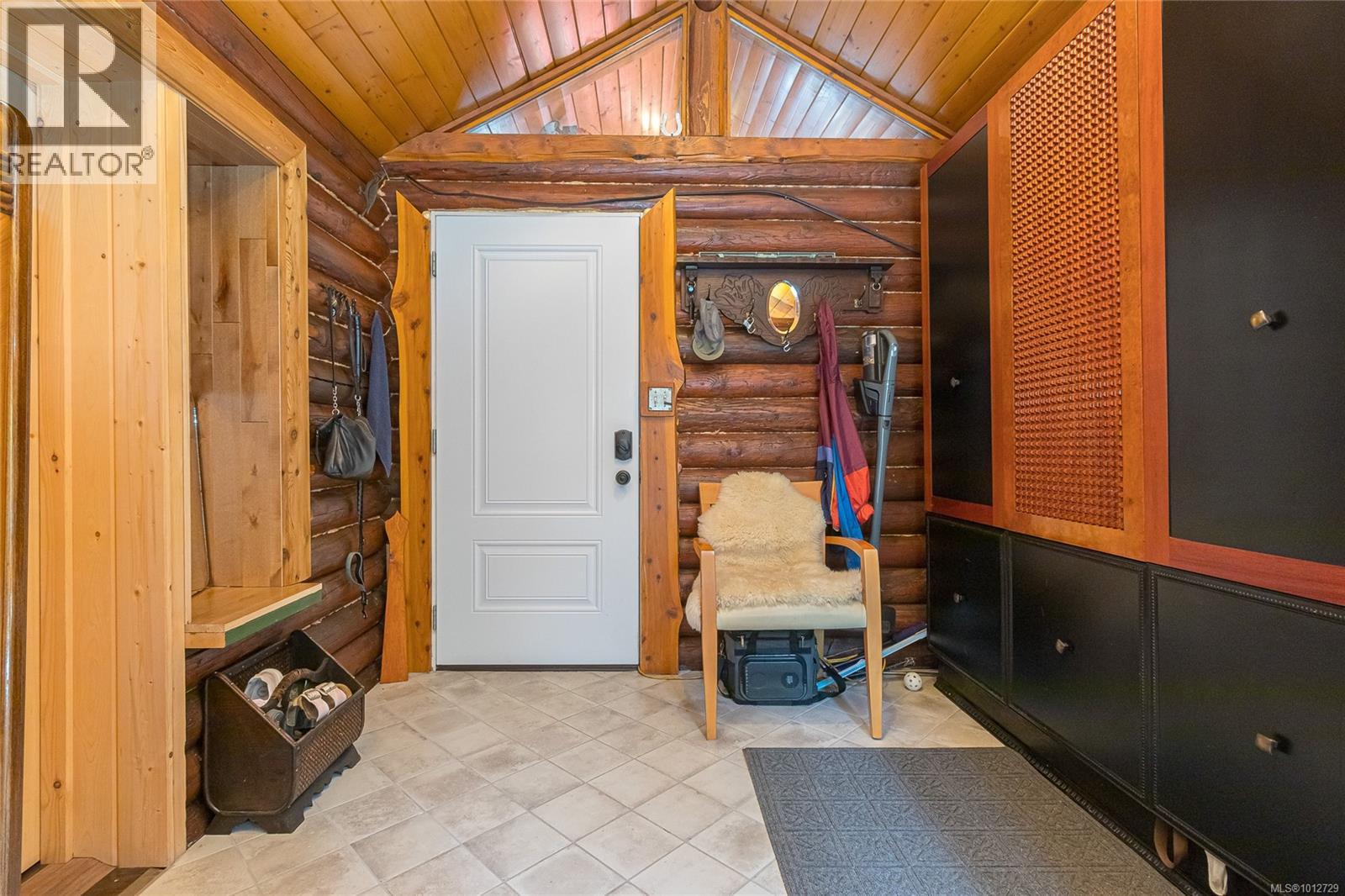 3626 Christina Dr, Cobble Hill