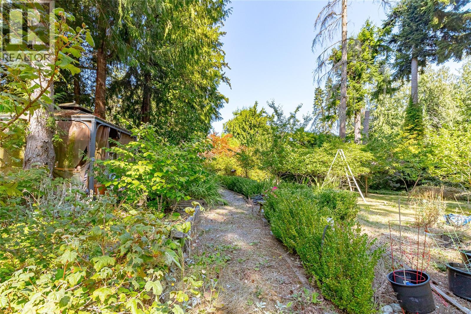 3626 Christina Dr, Cobble Hill