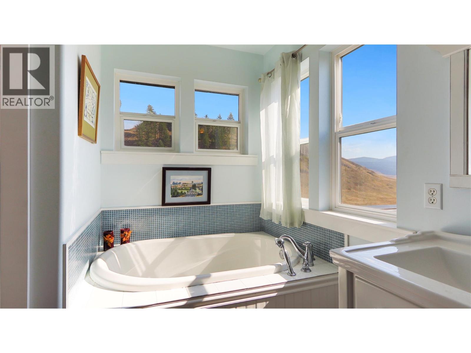 1670 HULME CREEK Road, Rock Creek