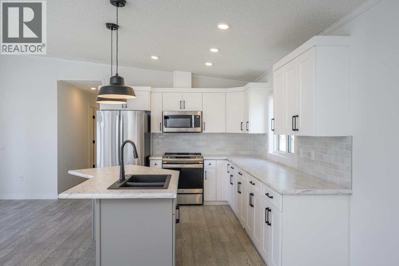 11 5164 HART HIGHWAY, Prince George